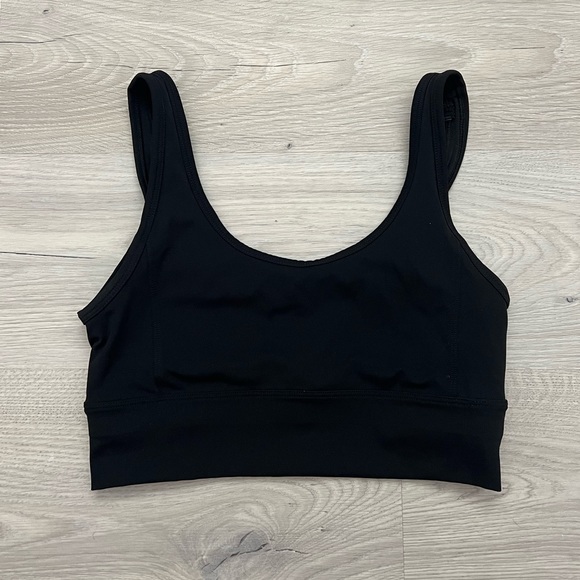 Aritzia The Constant Glide Studio Sports Bra - Picture 3 of 6